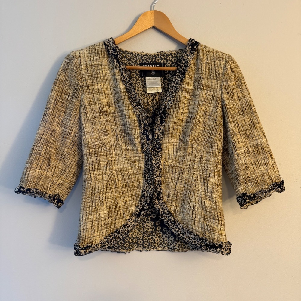 Chanel 2003 Womens Tweed Jacket Size 40 Tan Gold Floral Ruffle Trim P20715